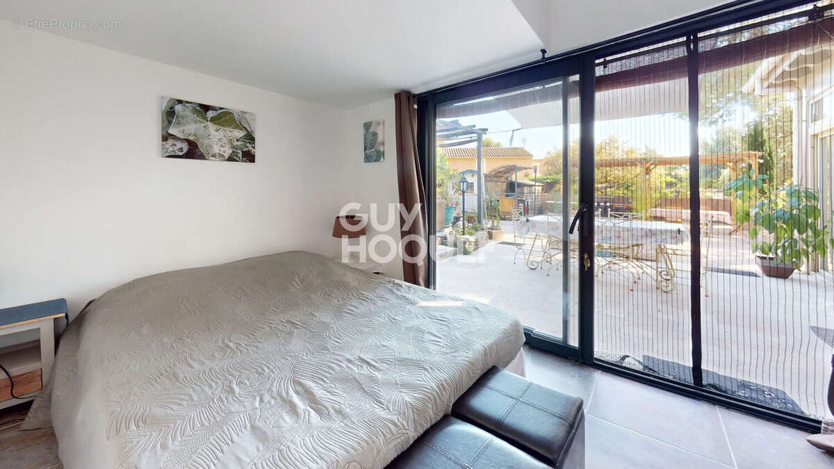 Secteur de Saint Antoine  , l'Isle-sur-la-Sorgue  - 167m² - 2450m² de terrain - photo 11