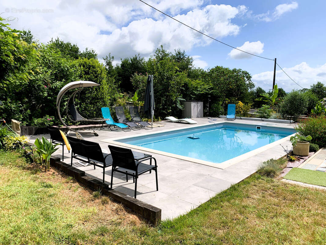 Maison à TERRASSON-LAVILLEDIEU