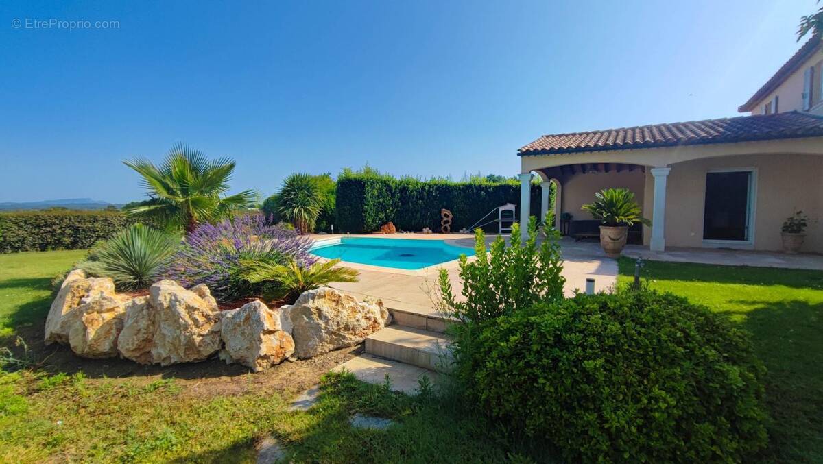 Villa contemporaine avec vue proche d'Uzès - photo 3