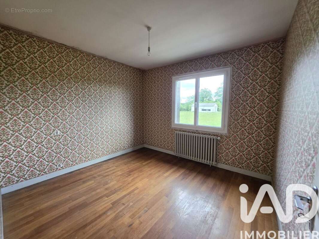 Maison 92 m² à Thiviers  - photo 9