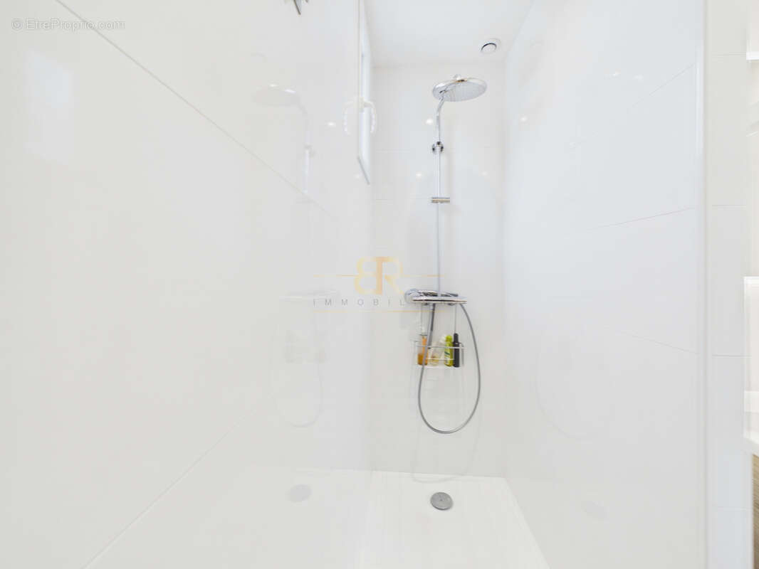 EXCLUSIVITÉ — Maison rénovée 58,89 m2 + studio indépendant, jardin et terrasse — Limite Paris / Joinville-le-P - photo 10