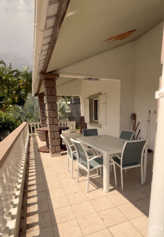 Villa de plus de 200 m2 , vue mer - photo 3