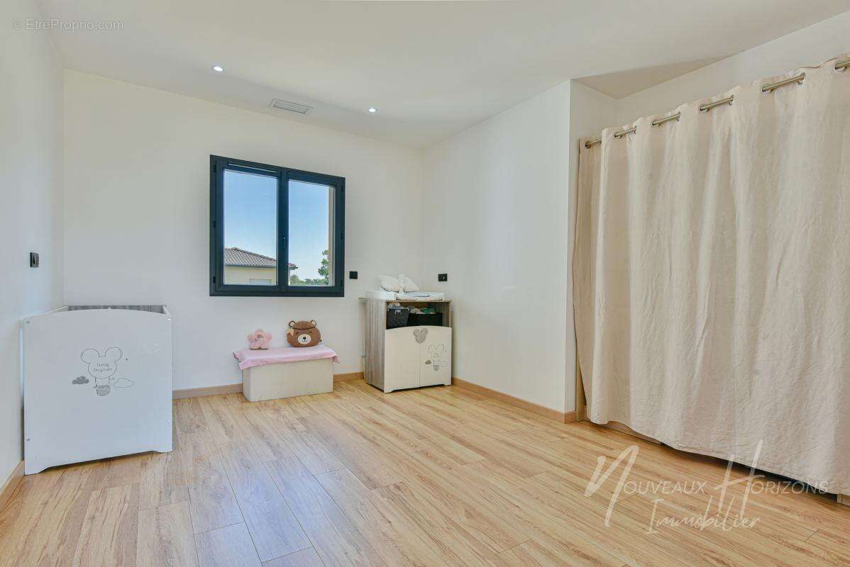 Maison 157 m² à Saint-Maurice-Les-Brousses  - photo 7