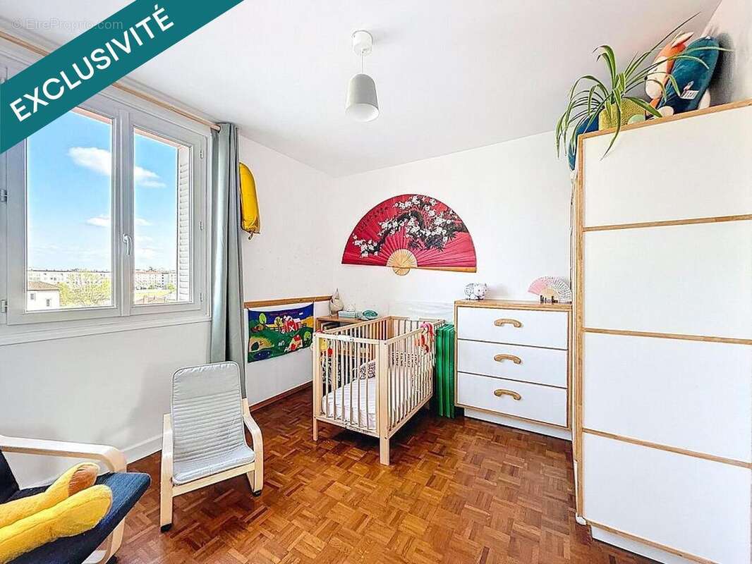 Photo 6 - Appartement à VILLEURBANNE