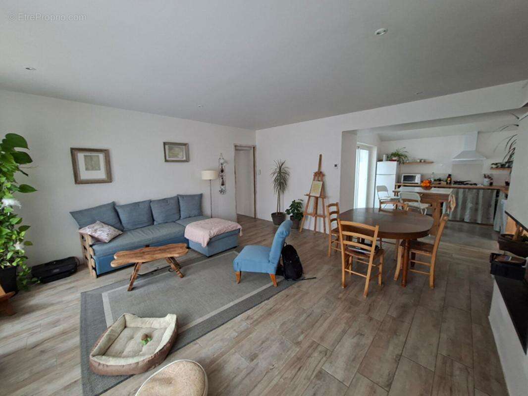 Maison à CHATEAUNEUF