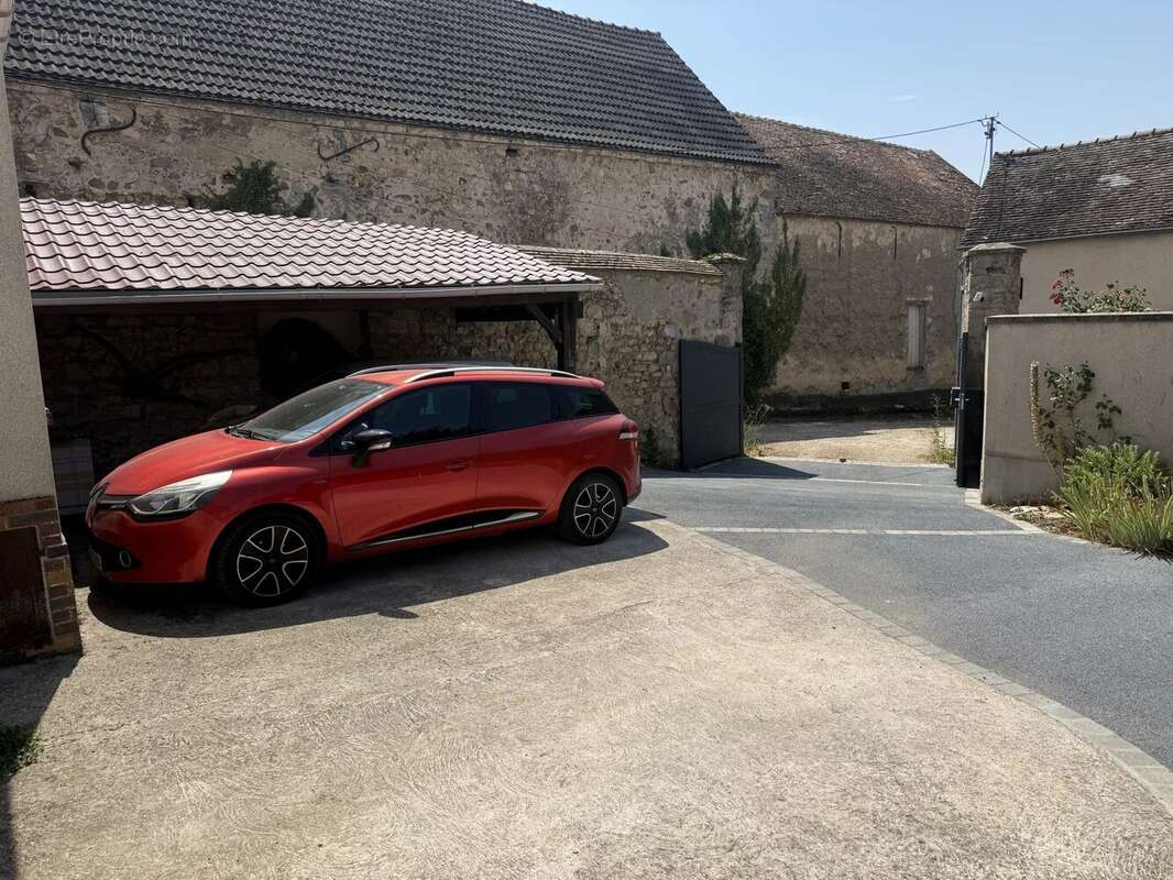 Longère de caractère – 5 chambres – 163 m² – Villeblevin - photo 18