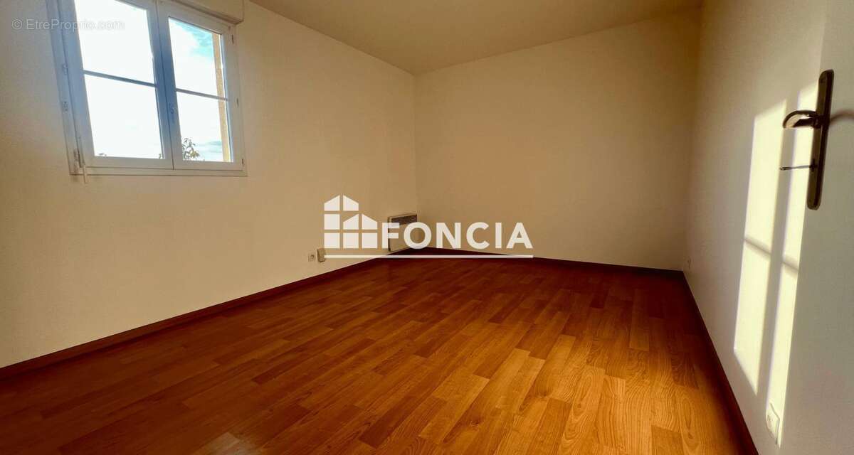 Appartement à MAGNY-LE-HONGRE