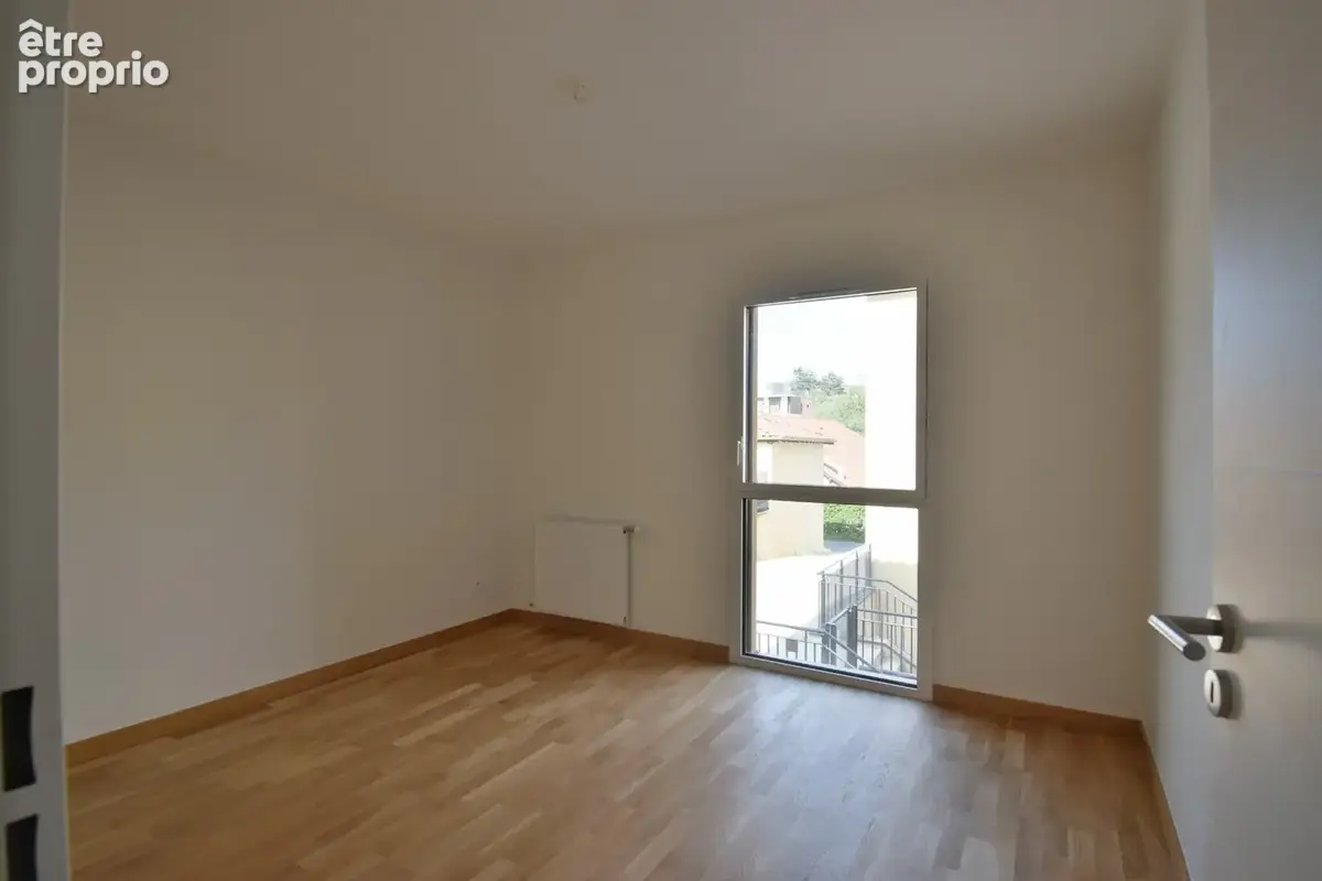 Découvrez cet appartement T4 avec balcon alliant confort, modernité et convivialité ! - photo 8