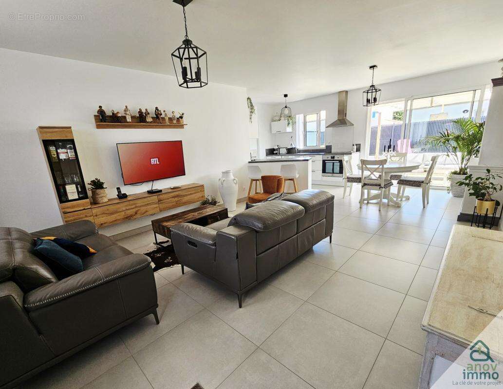 Maison à PORT-DES-BARQUES