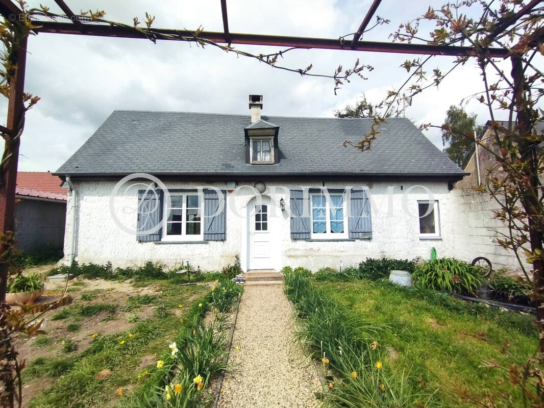 Maison à CREVECOEUR-LE-GRAND