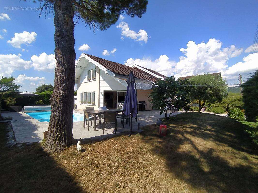 Maison à RUMILLY