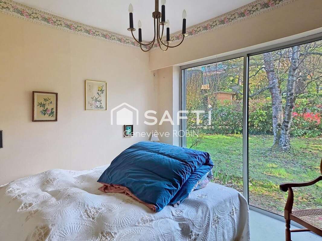 Maison 151 m² à Tassin-La-Demi-Lune  - photo 9