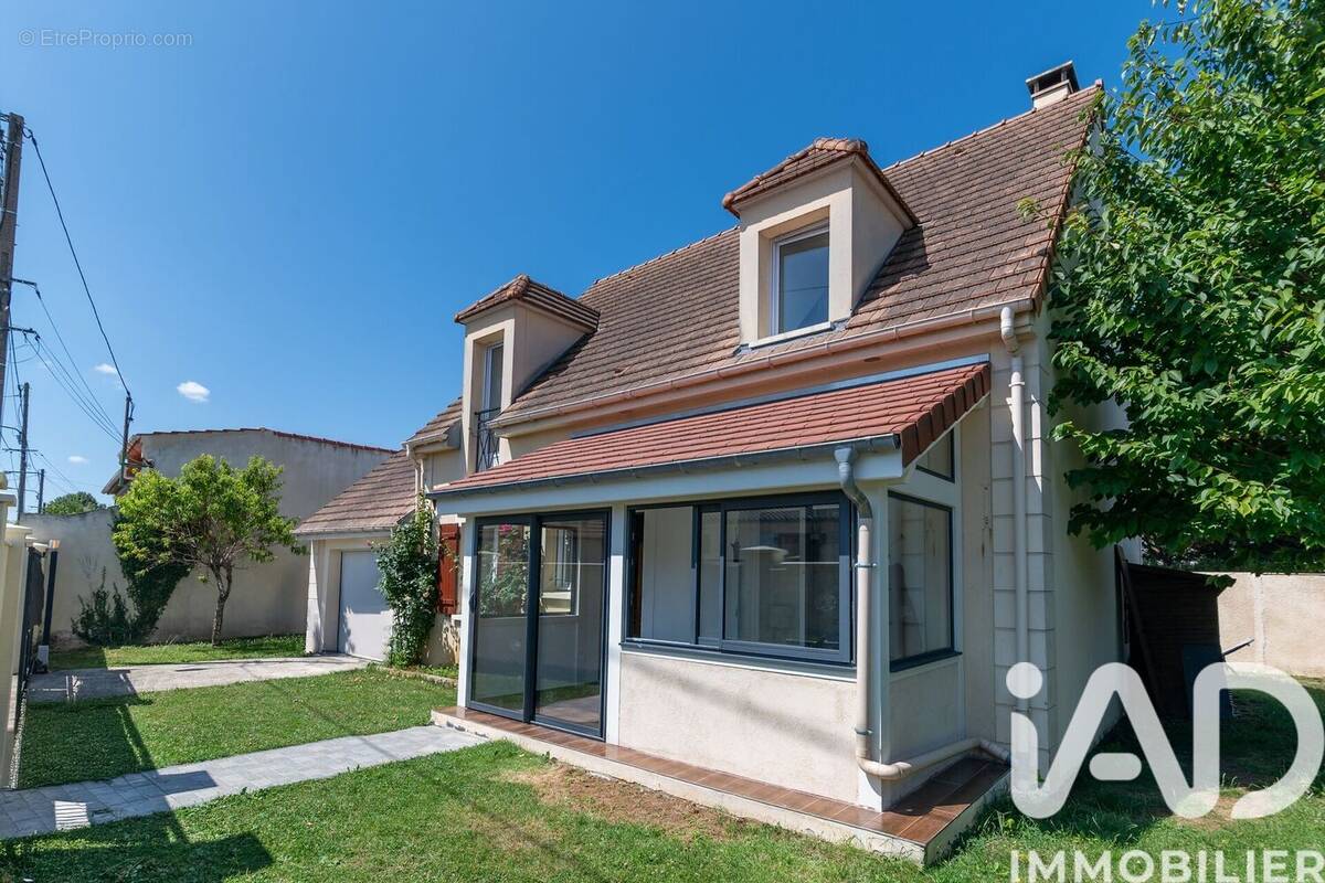 Photo 1 - Maison à LAGNY-SUR-MARNE