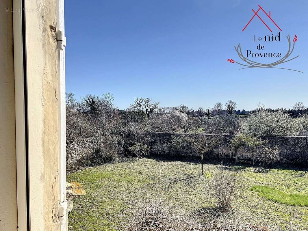 Maison à PERNES-LES-FONTAINES