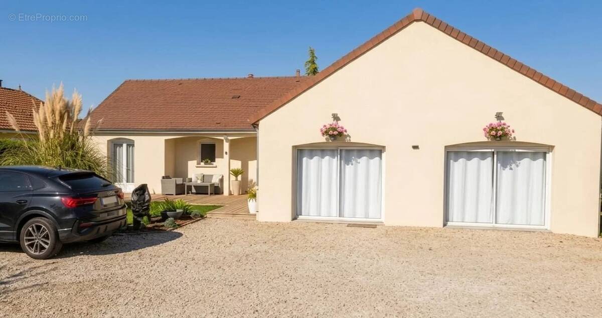 Maison à VILLEMEREUIL
