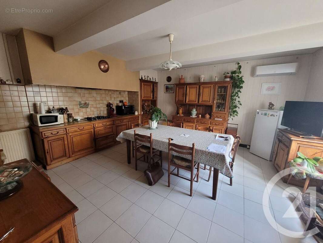 Maison à LISLE-SUR-TARN