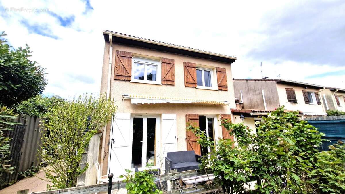 Photo 2 - Maison à MEYZIEU