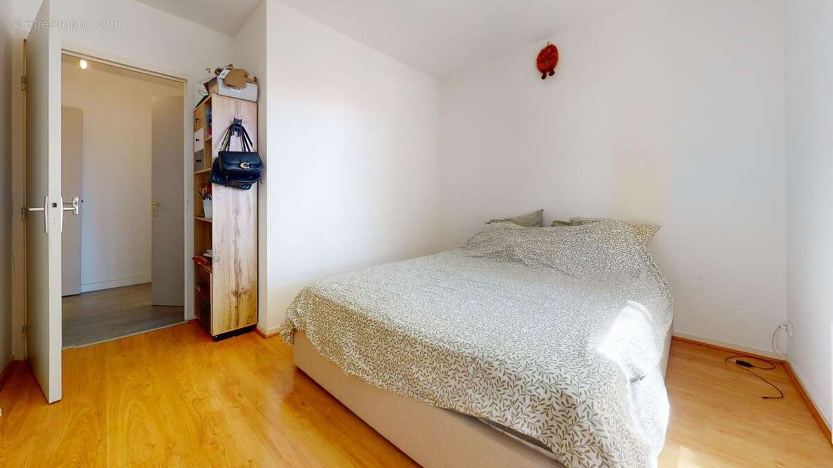 À vendre – Superbe T2 avec terrasse, garage et cave – Lyon 3e, Rue Louise - photo 7