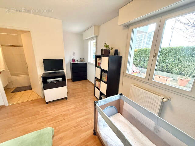 Ferney voltaire, t4 132m2 hab. + 122m2 terrasse + garage + cave + pk - photo 14