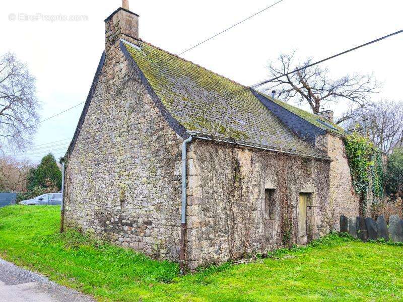 Maison à SAINT-JEAN-LA-POTERIE