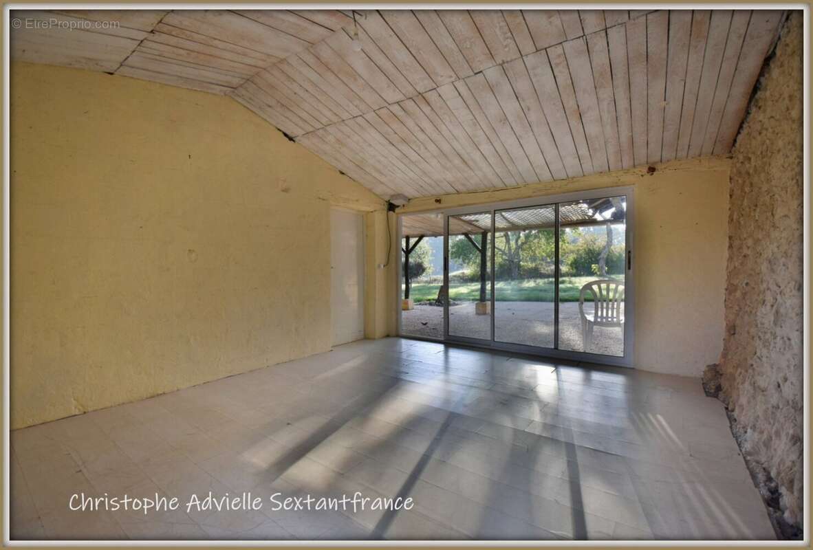 Périgourdine en pierres, rénovée, 3 chambres et un bureau sur terrain de 1820 M2 environ - photo 6