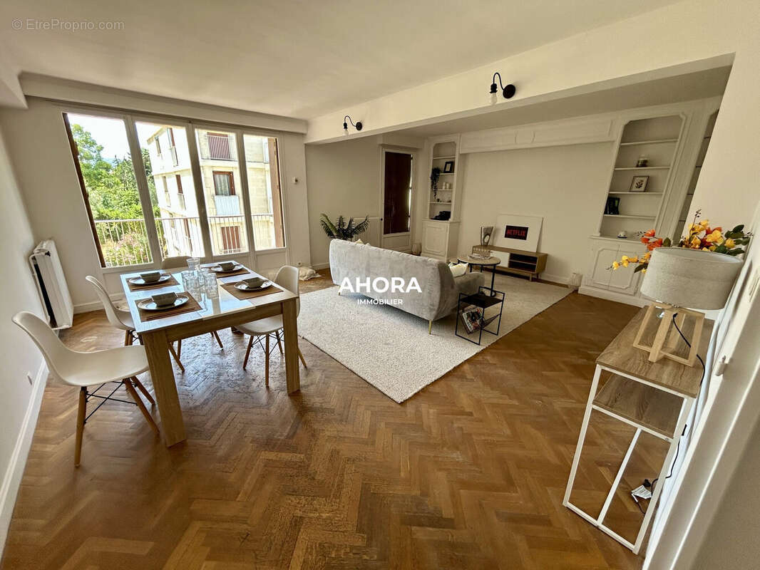 Appartement à MARSEILLE-9E
