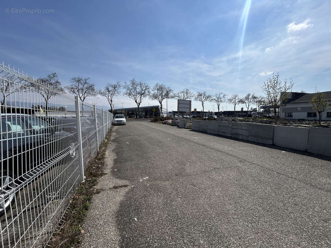 Commerce à ROMANS-SUR-ISERE