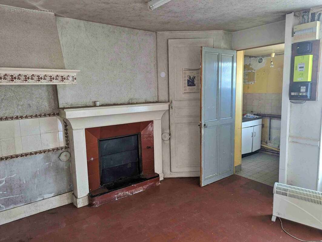 Maison à VAL-DE-MERCY