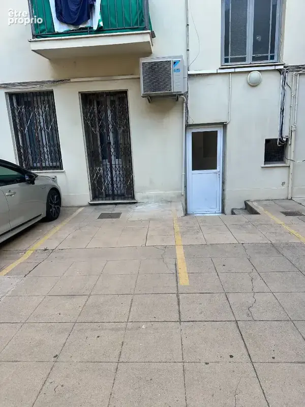 Parking à vendre avec cave à Nice - Proche commodités - photo 2