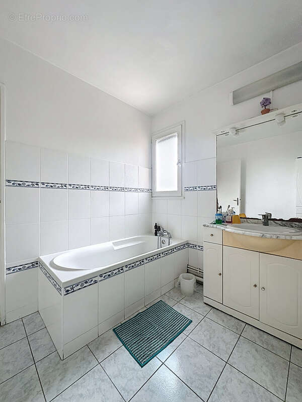 Appartement à CHAMPS-SUR-MARNE