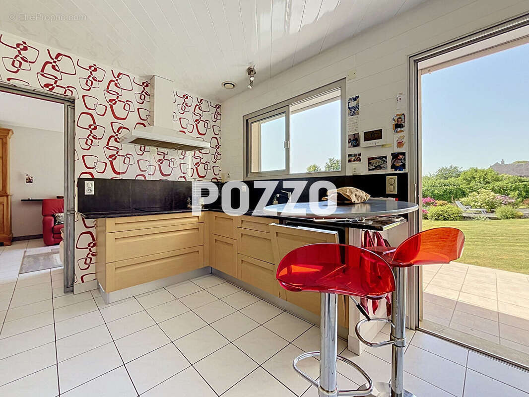 Maison Villedieu Les Poeles Rouffigny 7 pièce(s) 1 52m2 - photo 4