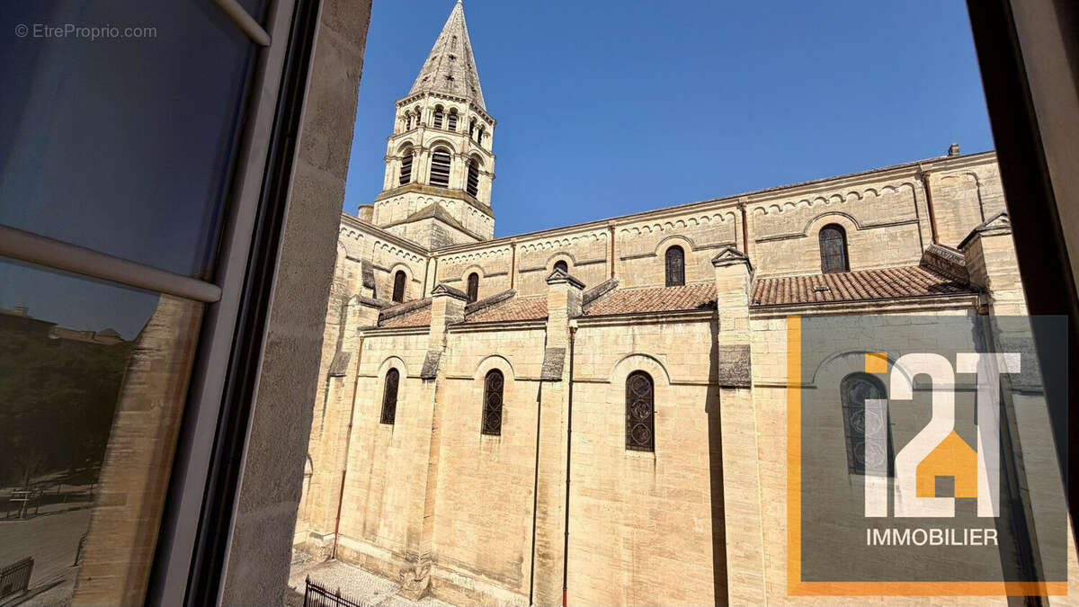 Appartement 65 m² à Nimes  - photo 2