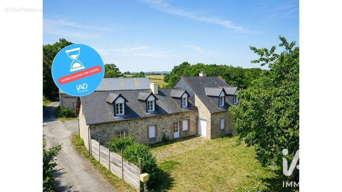 Photo 1 - Maison à CRENNES-SUR-FRAUBEE