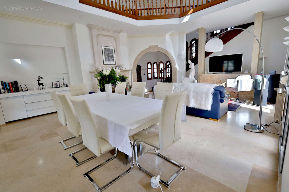 Maison à SAINT-GEORGES-D'ESPERANCHE