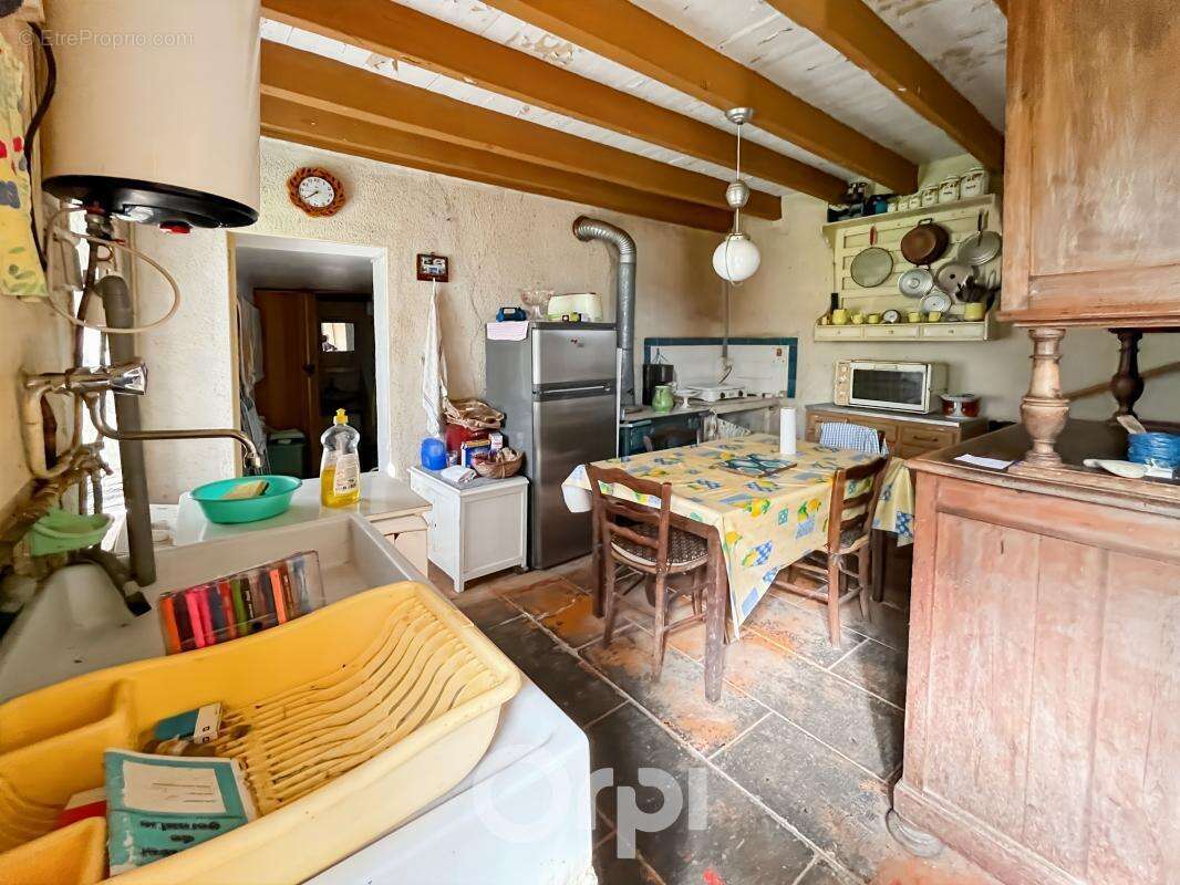 Maison à SAINT-LAURENT-LES-EGLISES