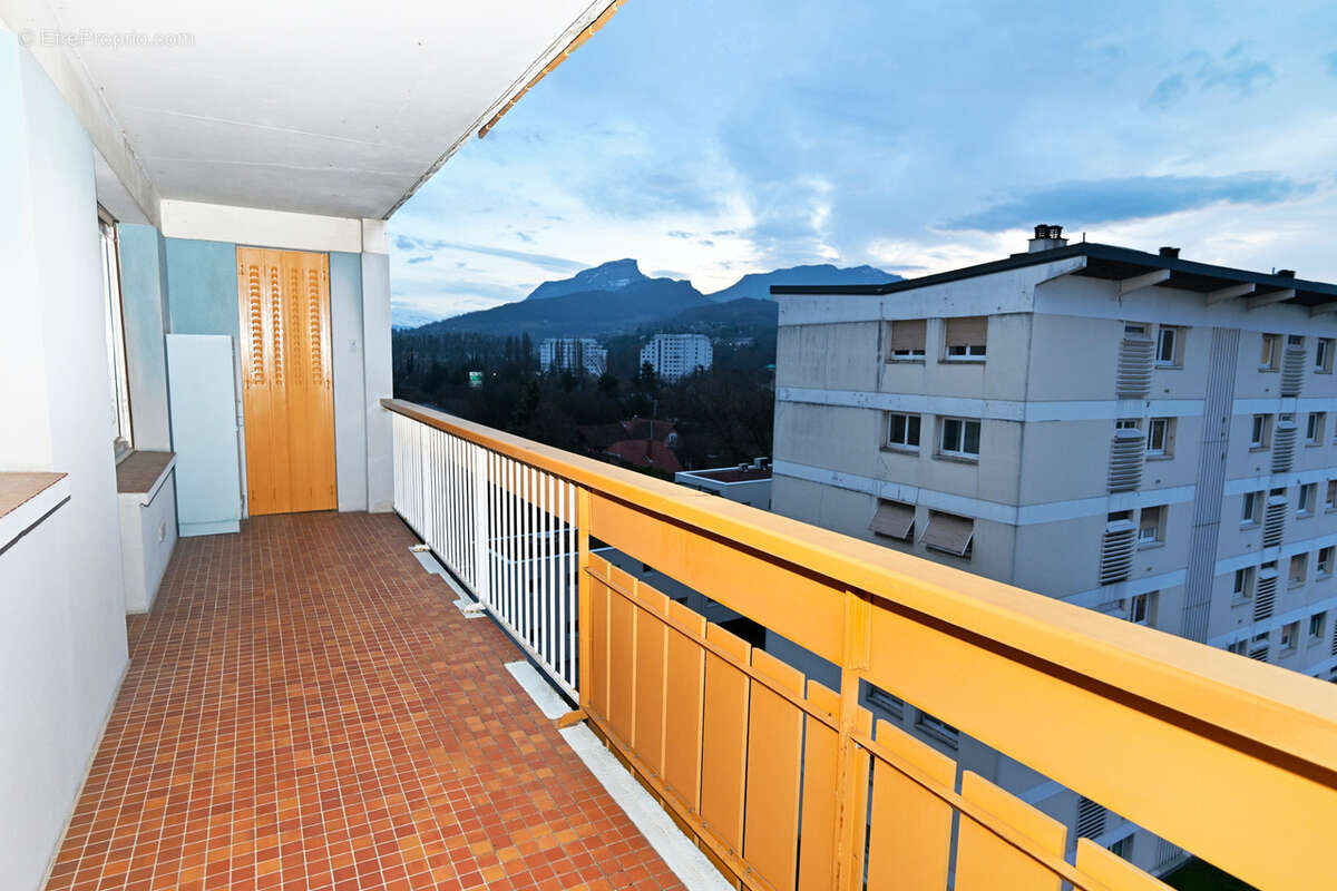 Appartement à BASSENS