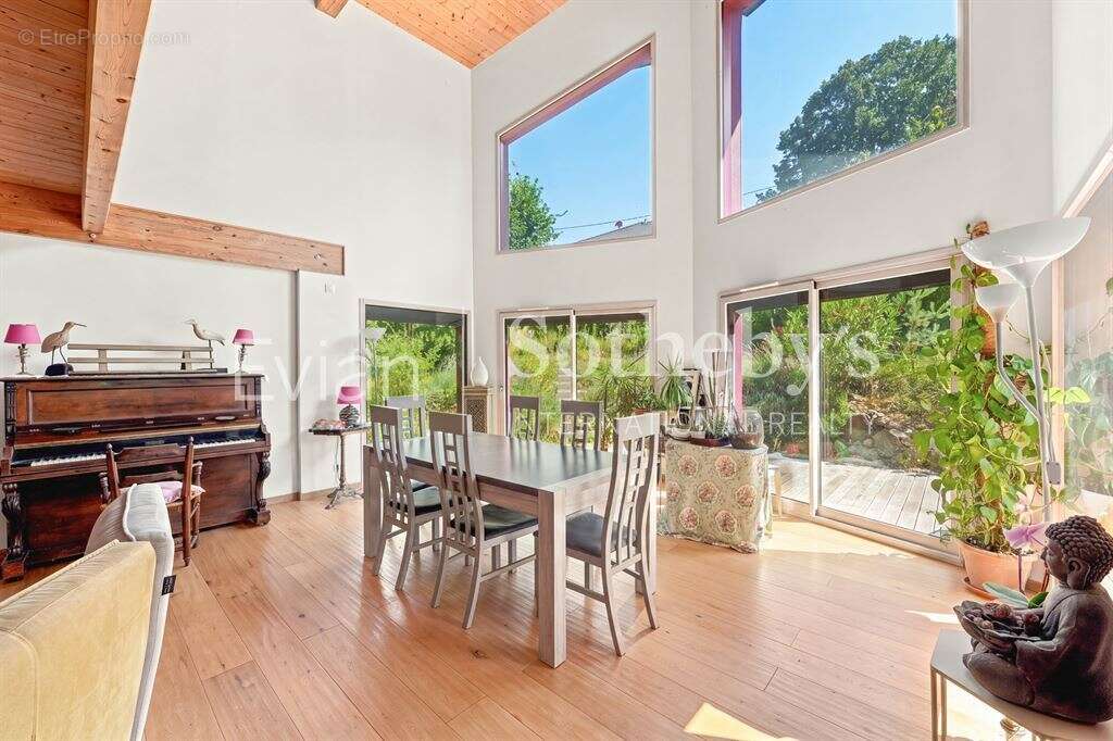 Neuvecelle, Maison contemporaine en ossature bois de 228 m² habitables. - photo 5