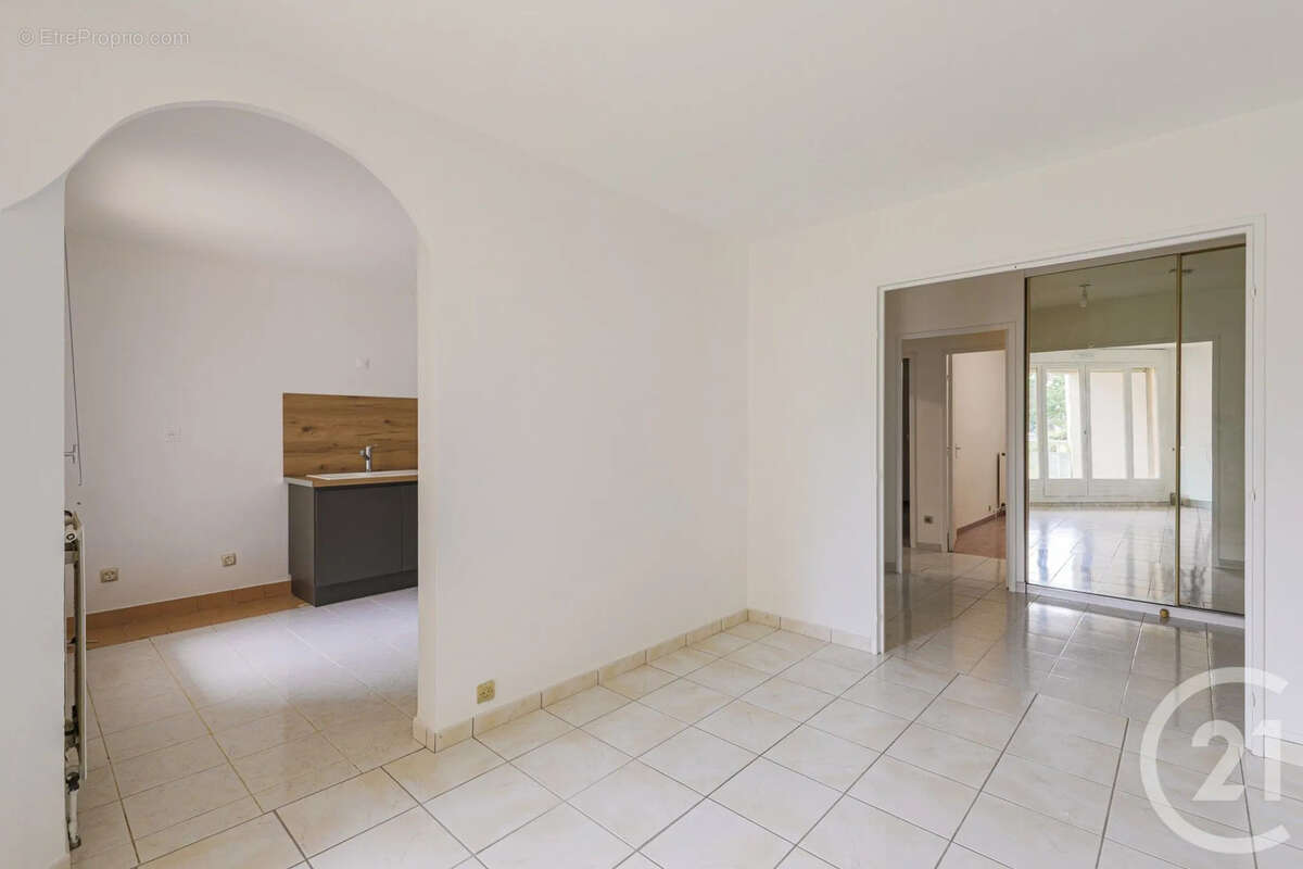 Appartement 71 m² à Grenoble  - photo 7