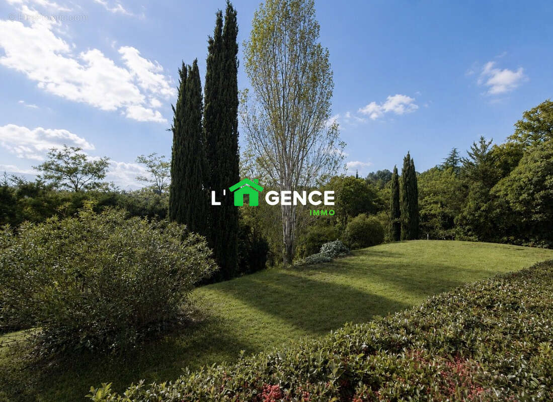 Appartement 82 m² à Aix-En-Provence  - photo 2