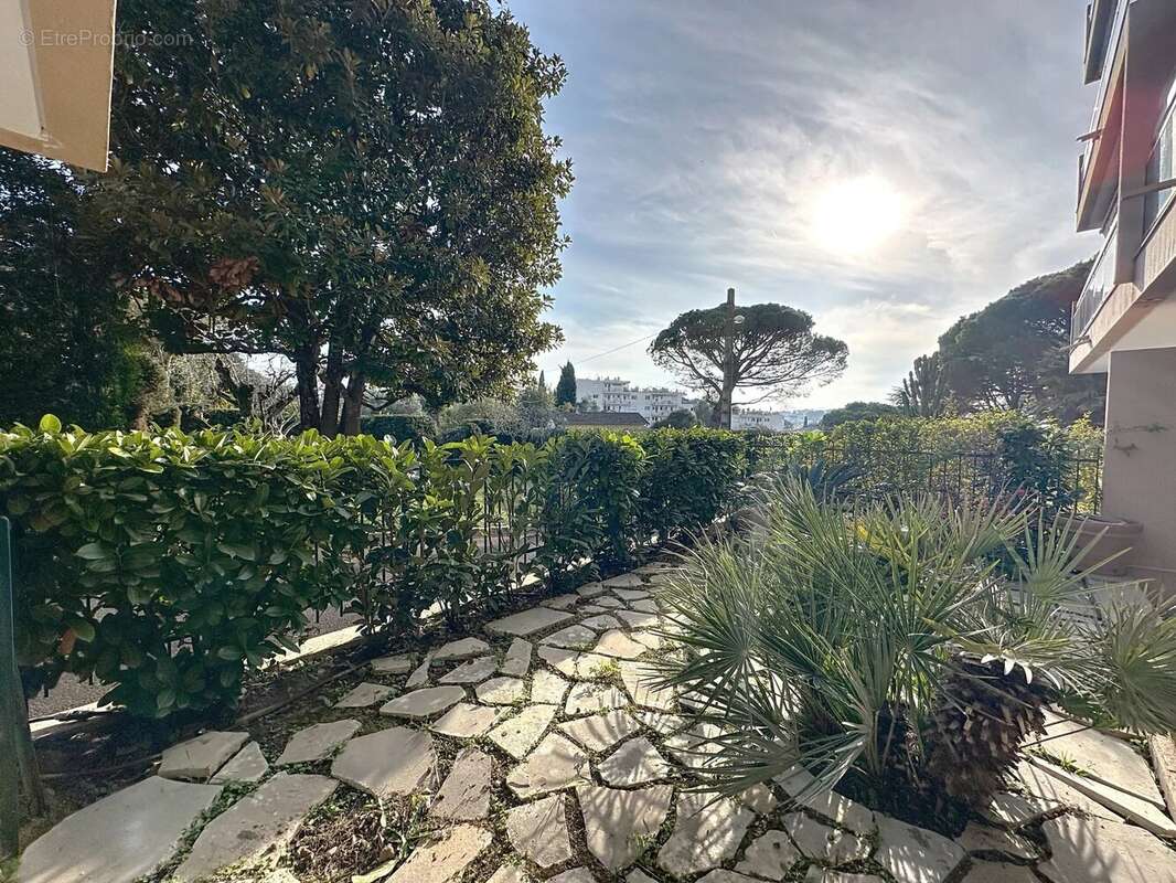 Appartement à LE CANNET