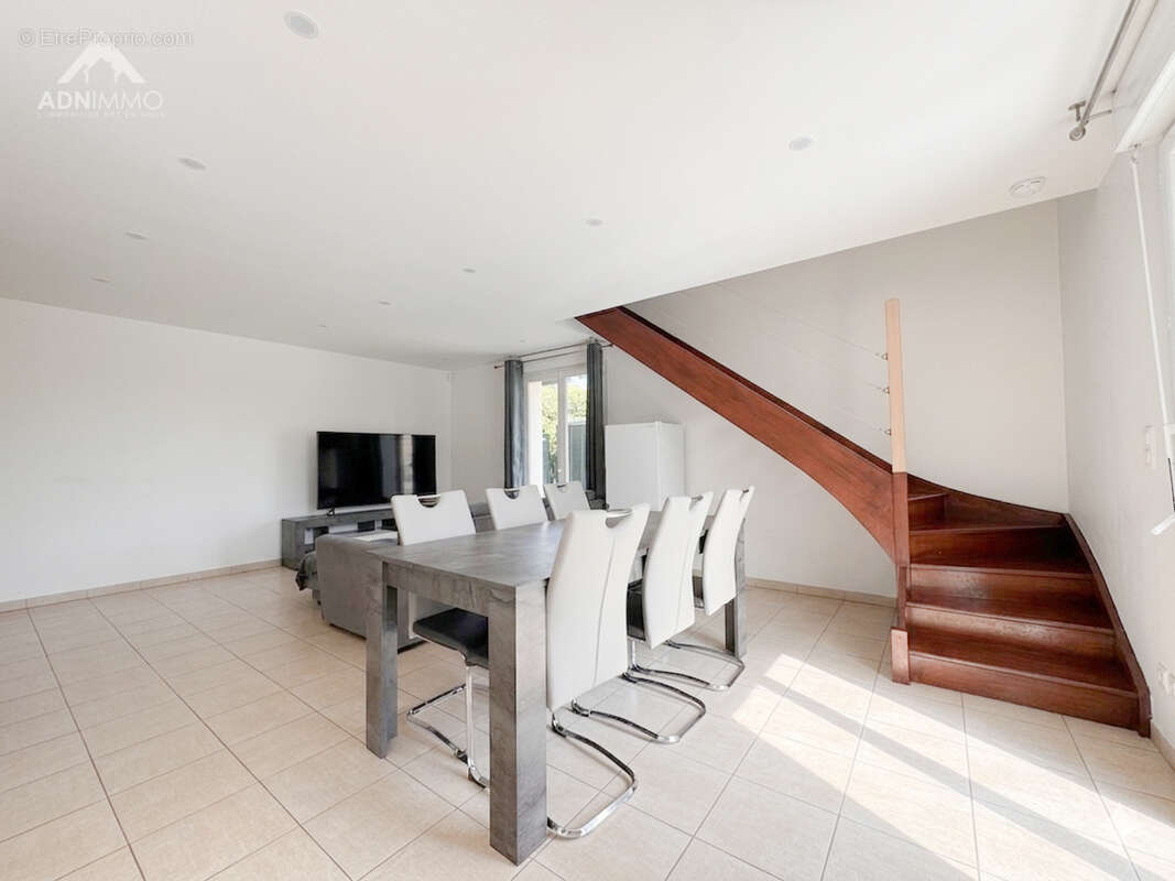 Maison à SAINT-JEAN-DE-GONVILLE