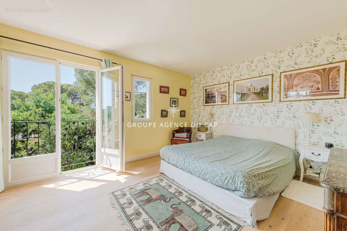Villa familiale avec piscine à quelques pas de la mer et du centre de boulouris - photo 16