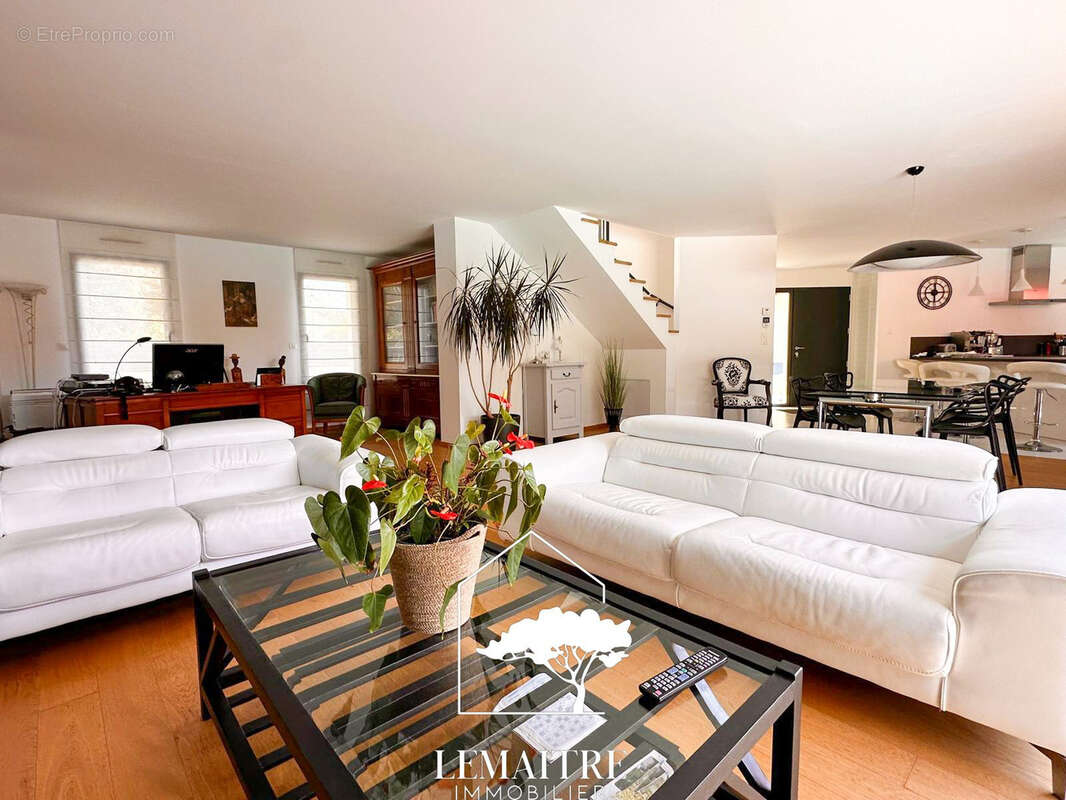 Maison à LES MATHES