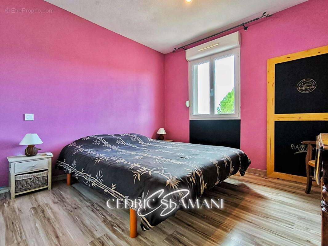 Maison à VILLEMOUSTAUSSOU