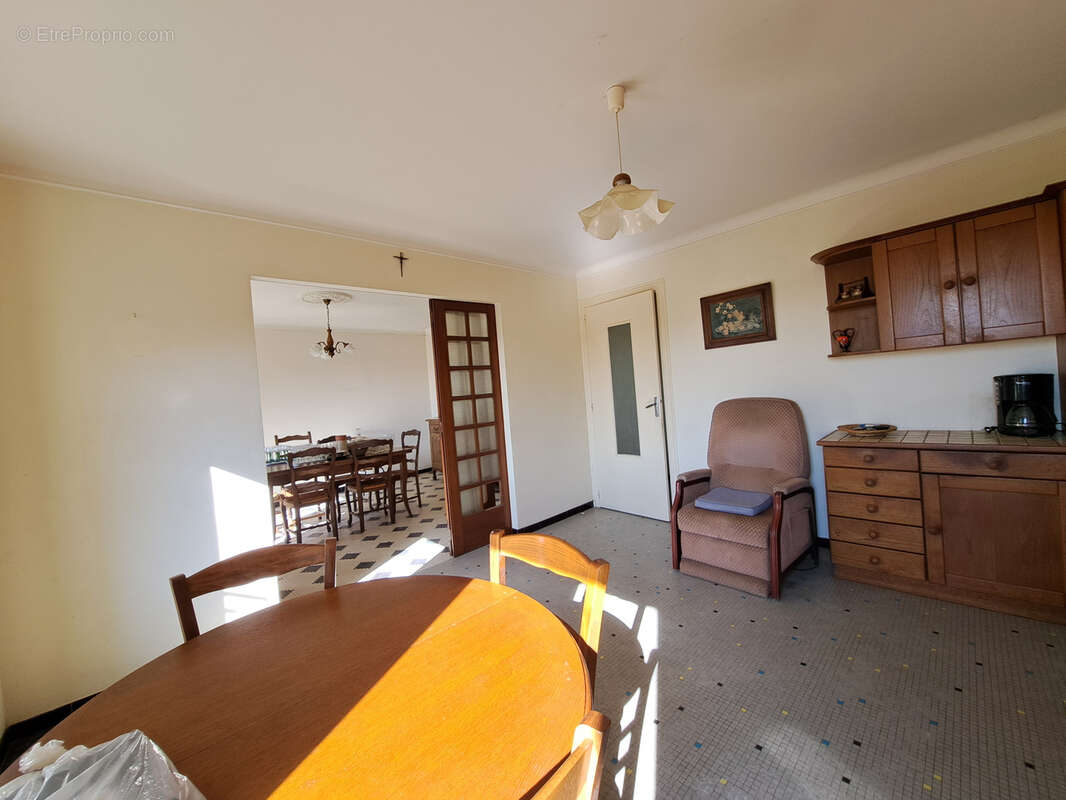 Maison à LE LANDREAU