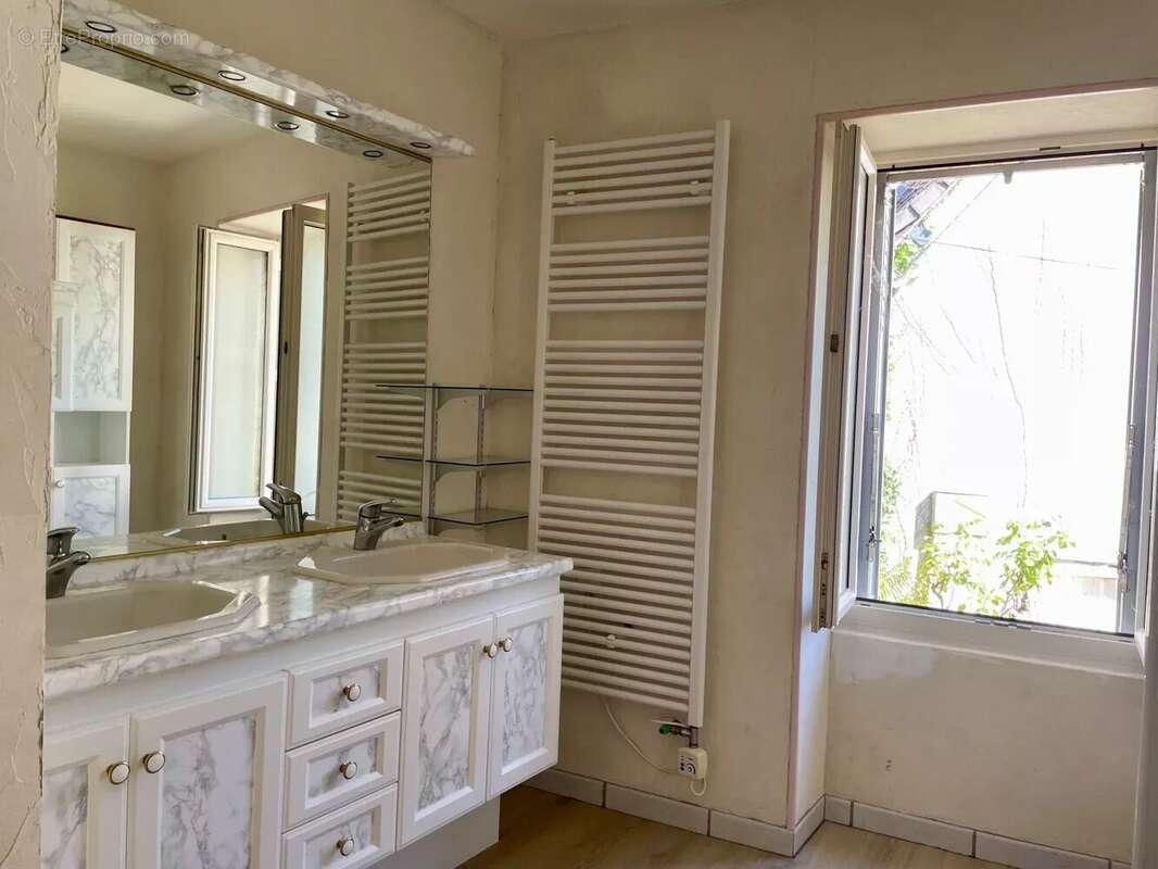 Appartement à BUZANCAIS