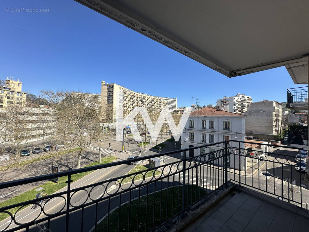 Appartement à SAINT-ETIENNE