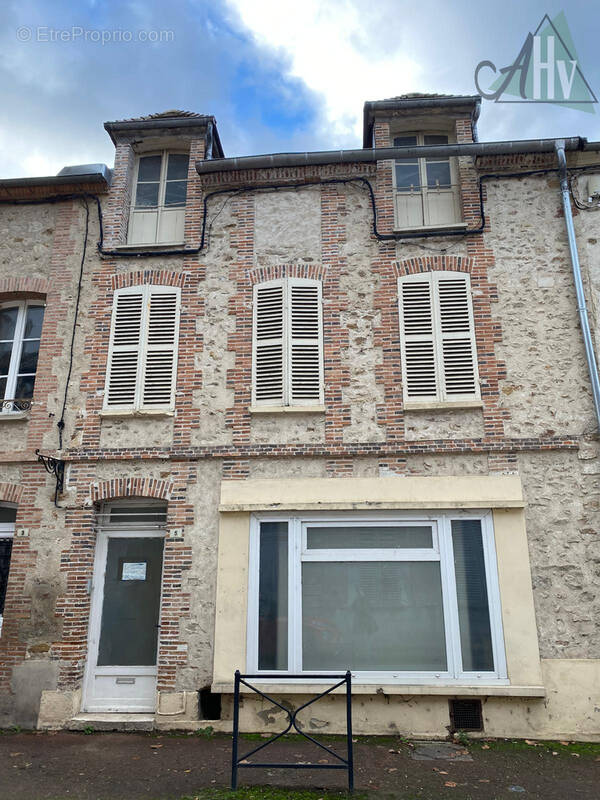 Maison à PONT-SUR-SEINE