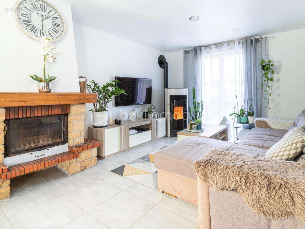 Maison sur sous-sol avec un réel potentiel ! - photo 5
