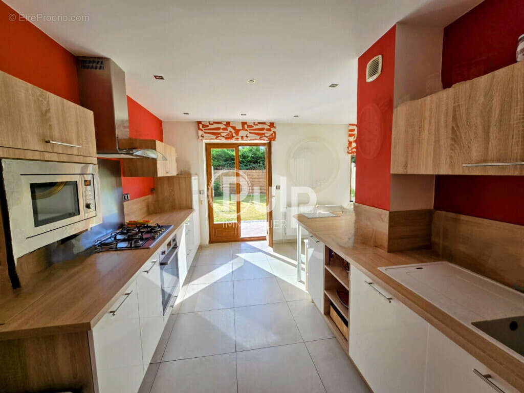 Maison à COURRIERES